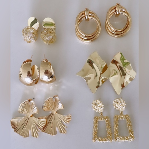 New Gorgeous Set of Trendy Earrings - Picture 5 of 8